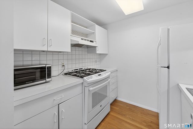 37 Towne House Road 37, Hamden, CT 06514