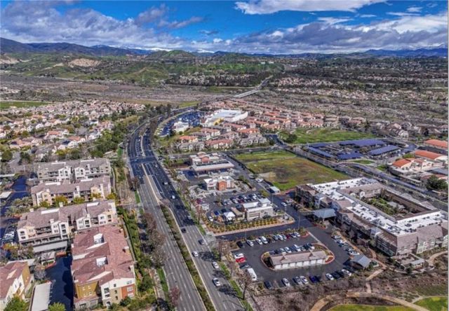 28623 Parkside Drive, Valencia, CA 91354