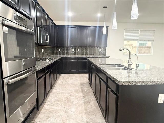 28623 Parkside Drive, Valencia, CA 91354