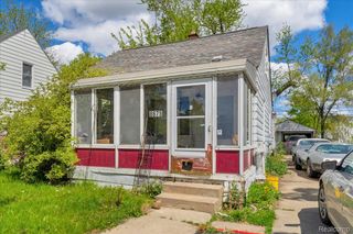 8675 Paige Avenue, Warren, MI 48089