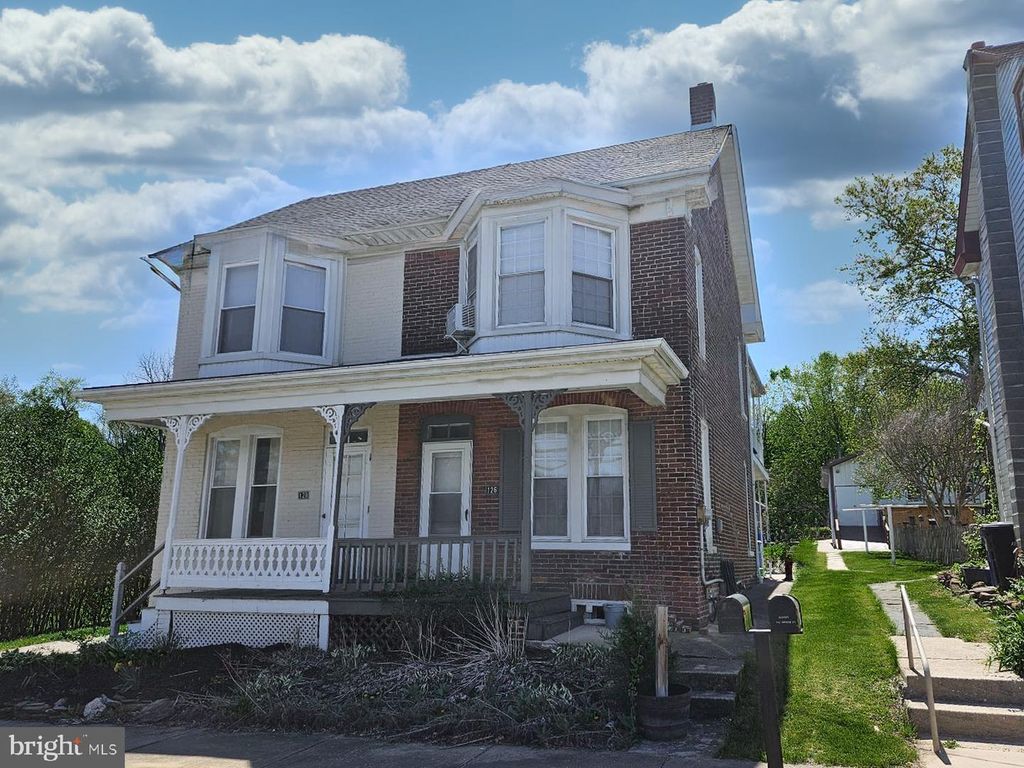 126 CHURCH ST, Seven Valleys, PA 17360