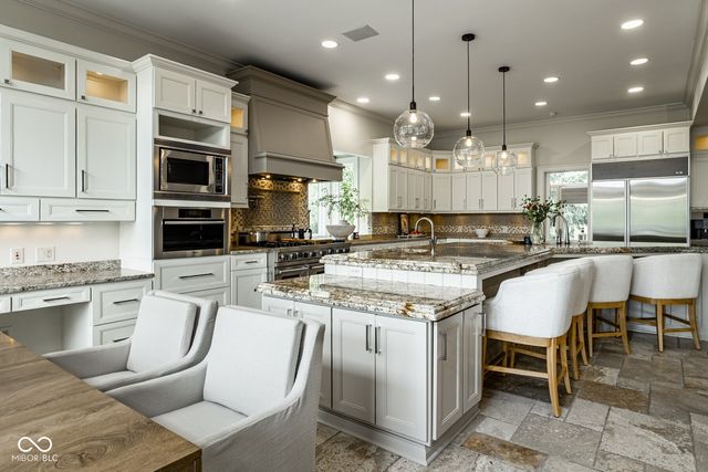 7779 Ridge Road, Indianapolis, IN 46240