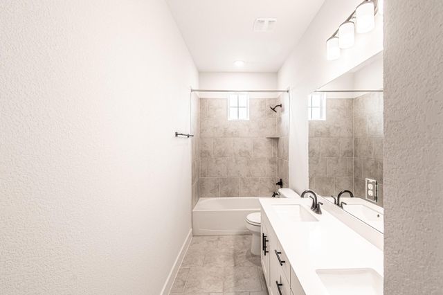 822 Wild Pecan LOOP, Buda, TX 78610