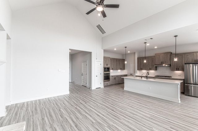 822 Wild Pecan LOOP, Buda, TX 78610