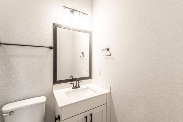 822 Wild Pecan LOOP, Buda, TX 78610