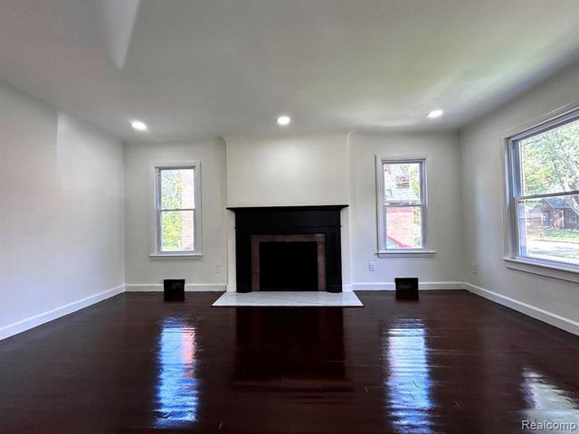 10029 Balfour Road, Detroit, MI 48224