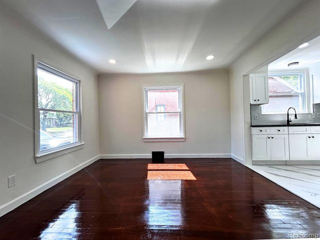 10029 Balfour Road, Detroit, MI 48224