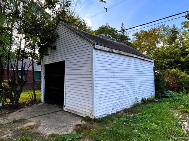 10029 Balfour Road, Detroit, MI 48224