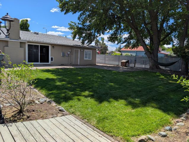 2299 Delta Waters Road, Medford, OR 97504