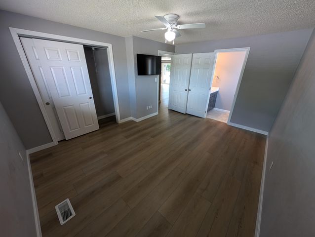 2299 Delta Waters Road, Medford, OR 97504