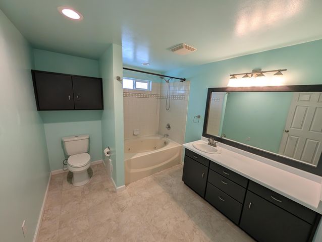 2299 Delta Waters Road, Medford, OR 97504