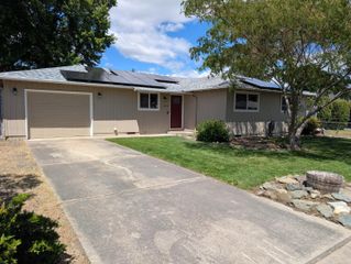2299 Delta Waters Road, Medford, OR 97504