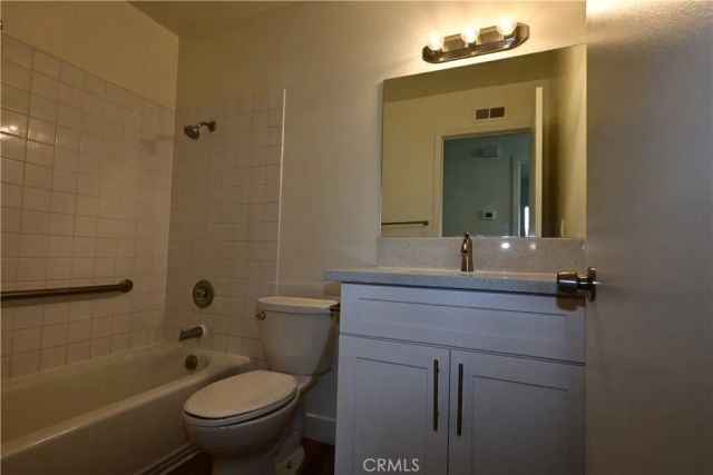 20942 Balgair Circle, Huntington Beach, CA 92646