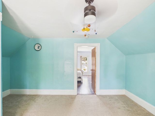 952 Larkin Avenue, Elgin, IL 60123