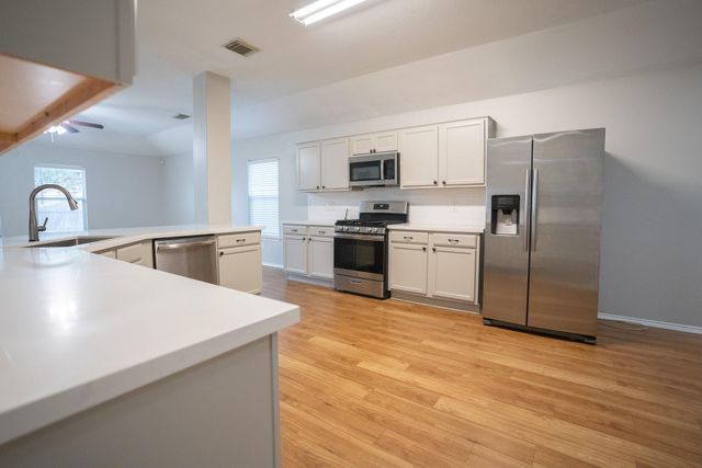 7843 Crescent Village Lane, Richmond, TX 77407
