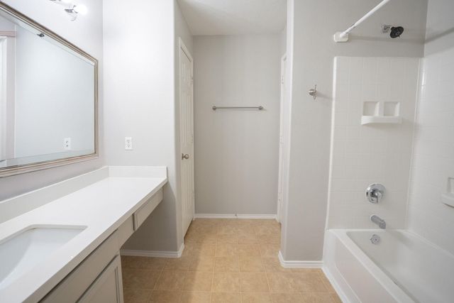 7843 Crescent Village Lane, Richmond, TX 77407