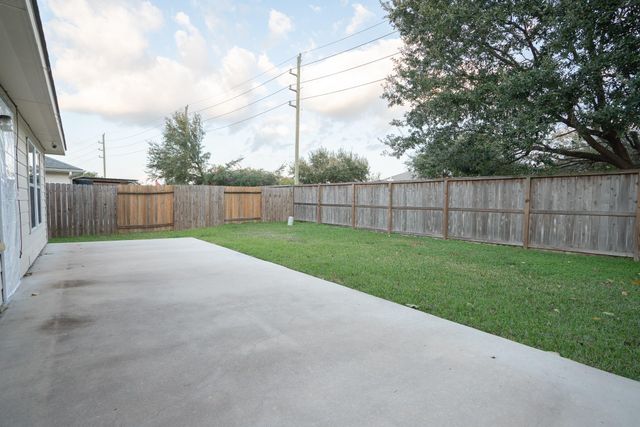 7843 Crescent Village Lane, Richmond, TX 77407