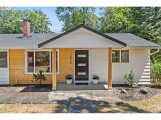 18560 LOWER MIDHILL Dr, West Linn, OR 97068