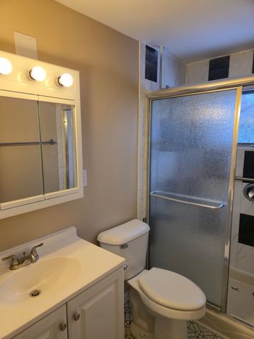 14927 Kenton Avenue, Midlothian, IL 60445