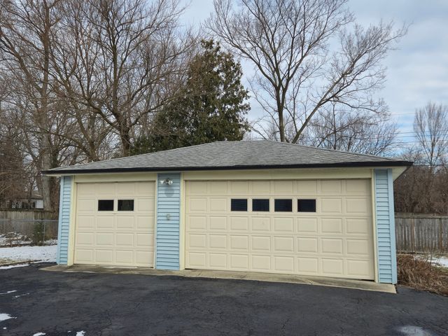 14927 Kenton Avenue, Midlothian, IL 60445