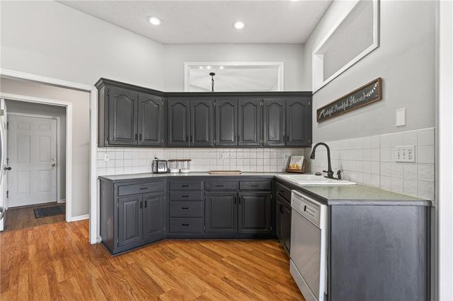 417 E College Street, Odessa, MO 64076