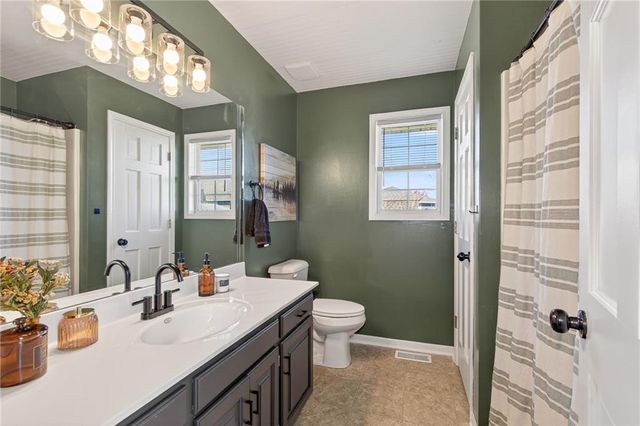 417 E College Street, Odessa, MO 64076