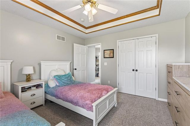 417 E College Street, Odessa, MO 64076