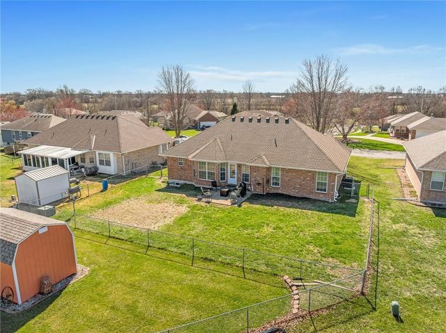 417 E College Street, Odessa, MO 64076