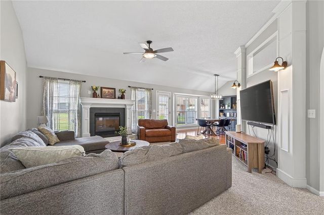 417 E College Street, Odessa, MO 64076