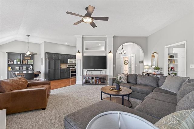 417 E College Street, Odessa, MO 64076