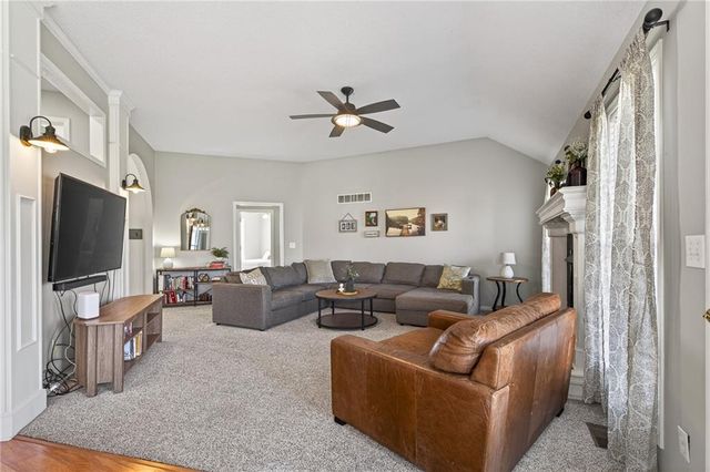 417 E College Street, Odessa, MO 64076