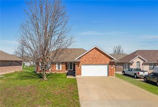 417 E College Street, Odessa, MO 64076