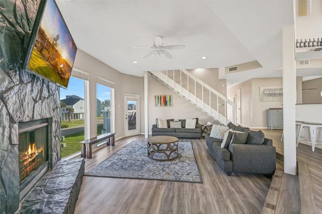 19131 Kahala Drive, Galveston, TX 77554