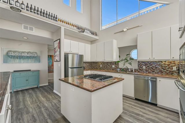 19131 Kahala Drive, Galveston, TX 77554