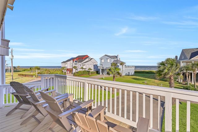 19131 Kahala Drive, Galveston, TX 77554