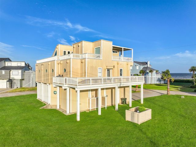 19131 Kahala Drive, Galveston, TX 77554