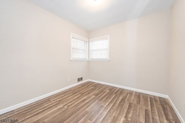 14 Hudson St, Bergenfield Boro, NJ 07621