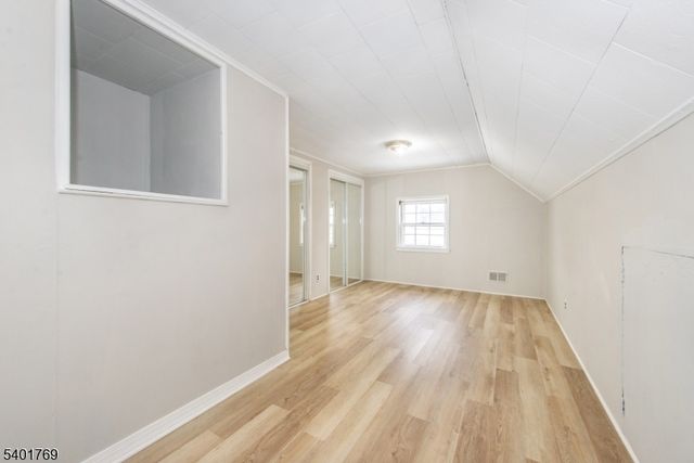 14 Hudson St, Bergenfield Boro, NJ 07621