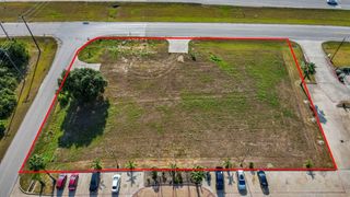 860 S Hwy 35 Byp, Alvin, TX 77511