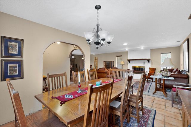 2009 TWISTED JUNIPER Road SE, Rio Rancho, NM 87124