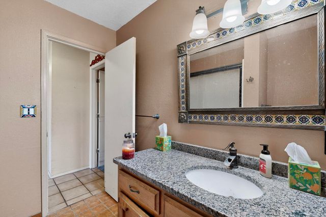 2009 TWISTED JUNIPER Road SE, Rio Rancho, NM 87124