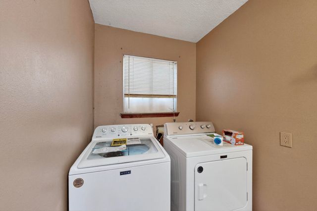 2009 TWISTED JUNIPER Road SE, Rio Rancho, NM 87124