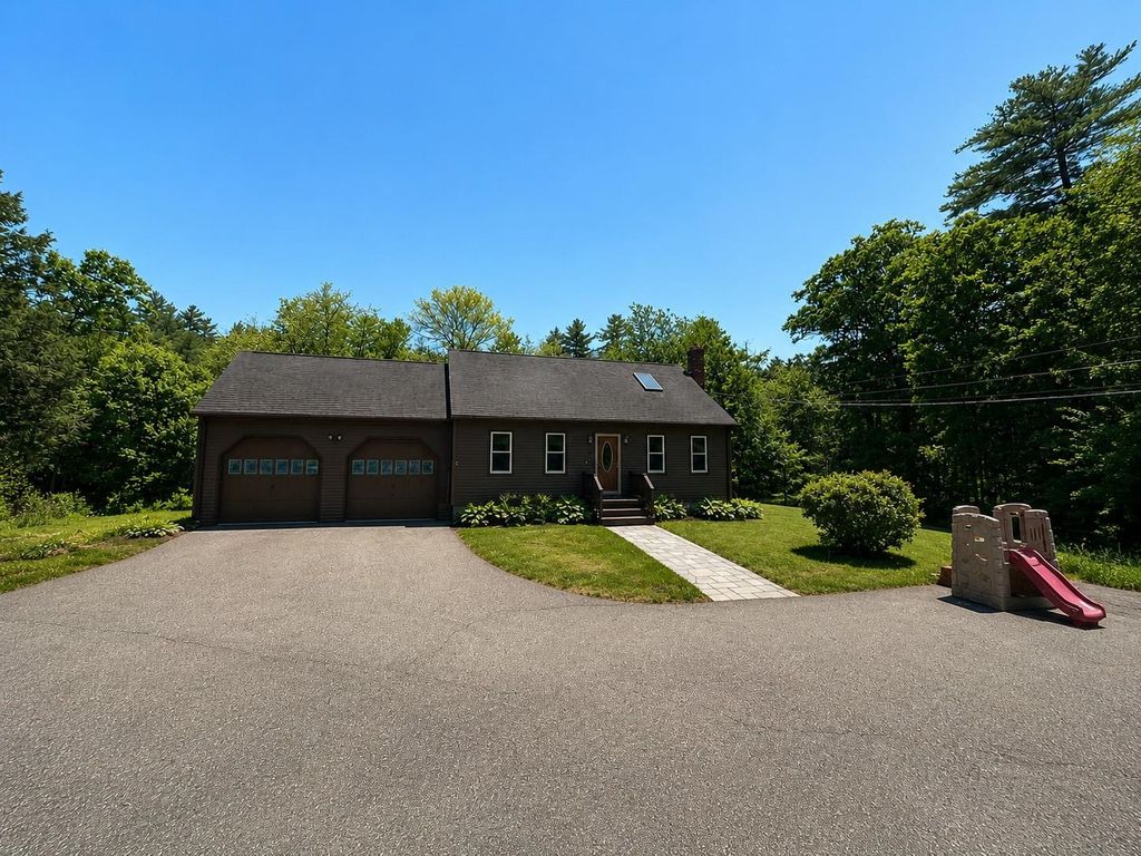 125 Main Street, Raymond, NH 03077