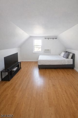 832 Parker St, Newark City, NJ 07104