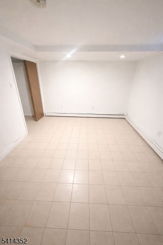 832 Parker St, Newark City, NJ 07104