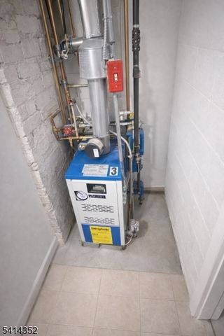 832 Parker St, Newark City, NJ 07104