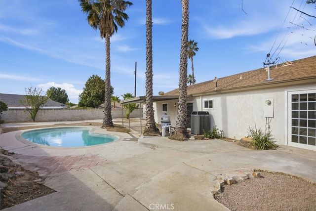 5871 Geremander Avenue, Rialto, CA 92377