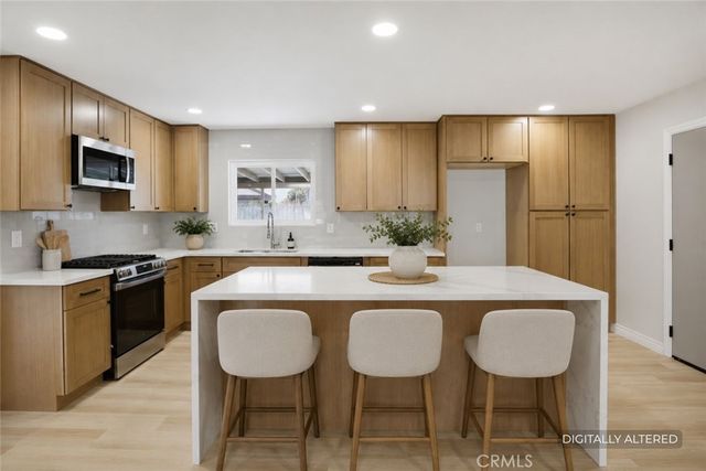 5871 Geremander Avenue, Rialto, CA 92377