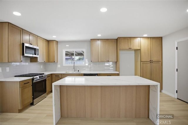 5871 Geremander Avenue, Rialto, CA 92377