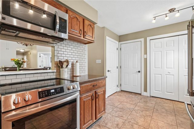 3740 Old Orchard Road NE, Cedar Rapids, IA 52402